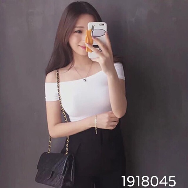 เสื้อยืดเว้าไหล่ 243160