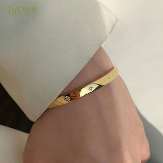 Ivory กําไลข้อมือ ผู้หญิง อารมณ์ วินเทจ โอน โชคดี หกแฉก ดาว ด้านข้างกว้าง คริสตัล เปิดสายรัดข้อมือ