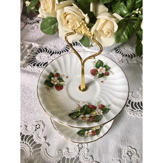 Ansley Cake Stand  England ชั้นขนมลายลูกและดอกสตรอว์เบอร์รี่ เเบบ 2 ชั้นค่ะ