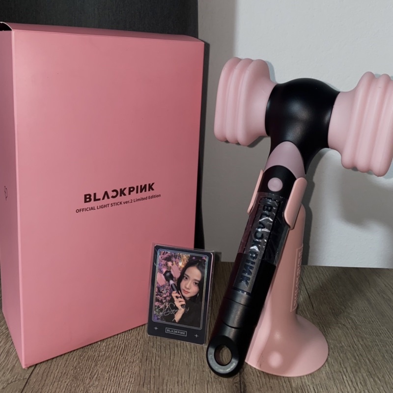 พร้อมส่ง Blackpink Official Light Stick ver.2 ลิมิเต็ด + การ์ดแท่งไฟ 4 ใบ (บง Blackpink) | Jennie - 