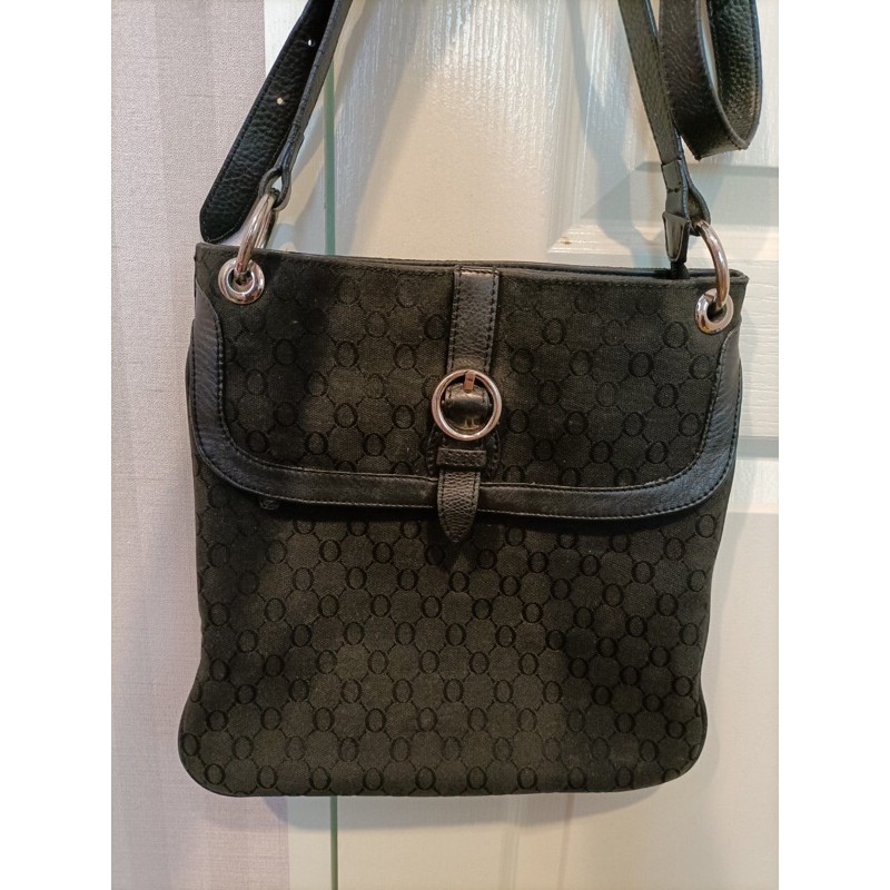 กระเป๋าสะพายข้างสีดำผ้า canvas ผสมหนัง แบรนด์ Oroton จาก Australia