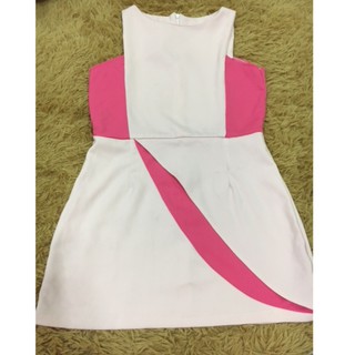 clearance 💥Sales❗️💥 Pink dress เดรสสวยผ้าเนื้อดี copงานtopshop จ้ะงานเกาหลี สาวsize S  ผ้าดี ใส่หวาน ปนเซ็กซี่เล่กๆจ้ะ