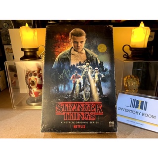 [แผ่นหนังลิขสิทธิ์แท้] Stranger Things Season 1 (Netfilx Series Original) Collector’s Edition (Blu-Ray) (Pre-Orde)