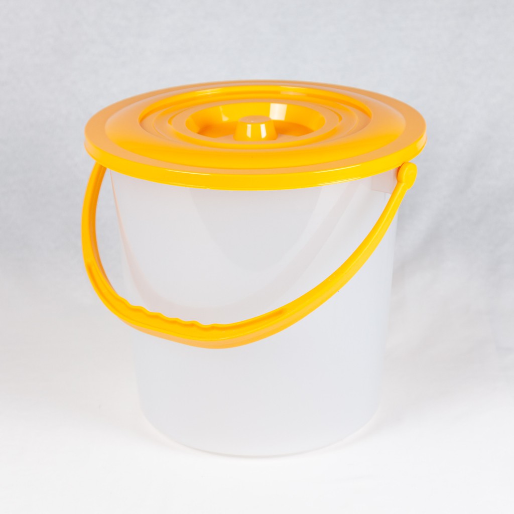 ถังน้ำพลาสติก ขนาด 15L (No.135 สีเหลือง)