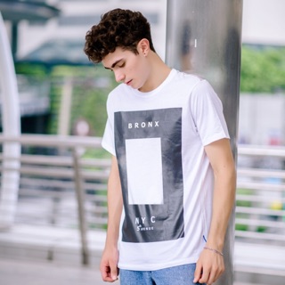 Gap Geometry - Square เสื้อยืดสกรีนกรอบสี่เหลี่ยม