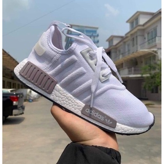 📢📌👟 Adidas Nmd นุ่ม เบาใส่สบาย🔥ราคาดี ดี 690 ฿🔥🙏🏻สั่งสินค้าแจ้งสี ไซต์ ที่แชทแม่ค้าได้เลย ส่งสินค้าทุกวัน🙏🏻