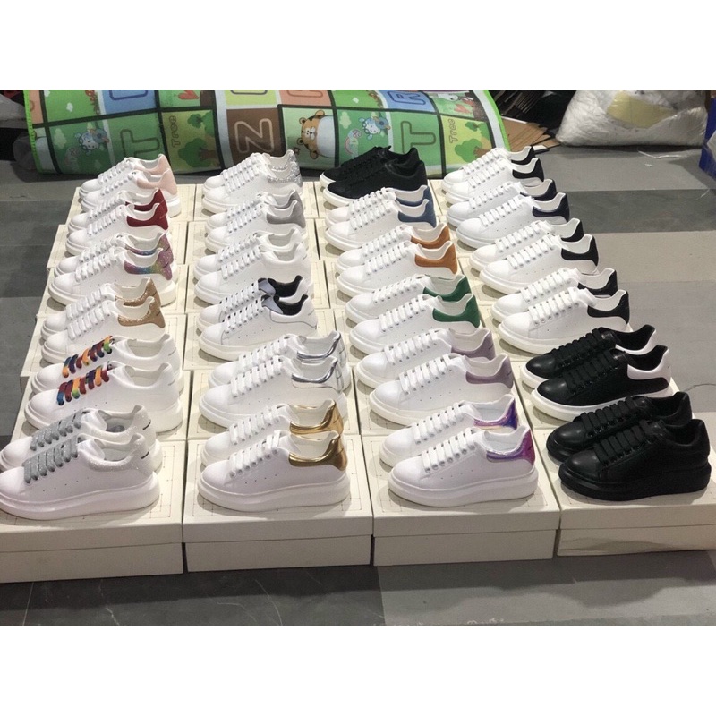 MC QUEEN SHOES AVAILABLE OVER 20 รุ่นพร้อมกล่องป้องกัน