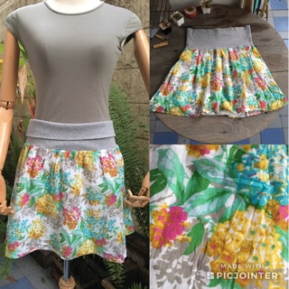 2sis1bro งานญี่ปุ่น กระโปรงสั้น ลายดอกไม้ เอวพับ มือสอง พร้อมส่ง sz M