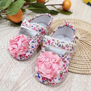 รองเท้าเด็กลายดอกไม้สีชมพู (พร้อมส่ง)
