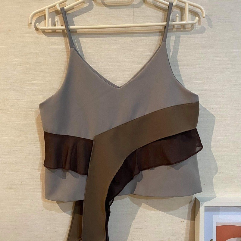 เสื้อสายเดี่ยว สีเทา venusp.style size S(290บาท)