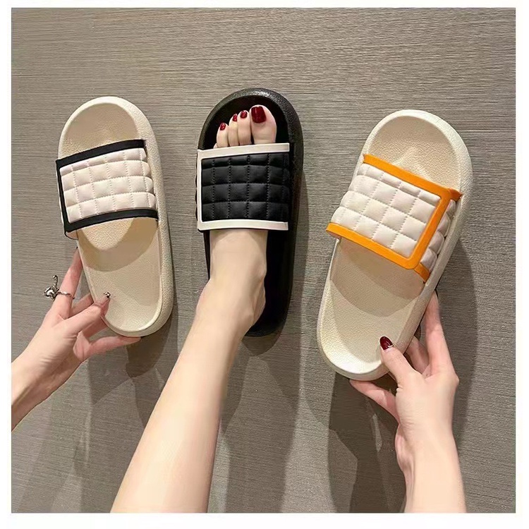 รองเท้าแตะ รองเท้าแฟชั่น ลายตาราง พื้นหนา3cm (NO.1601)