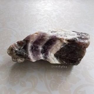 หินเชฟรอนเมทิสต์ก้อนธรรมชาติ (Chevron Amethyst.)