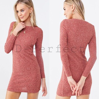 F21 Bodycon Dress  เดรสสั้นแขนยาว เนื้อผ้าโพลี่เอสเตอร์ เนื้อผ้าเป็นผ้าร่องใหญ่ ผ้ายืดตามตัว ผ้านิ่ม ยืดเยอะมาก