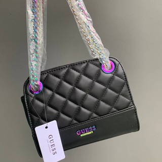 GUESS หนังนิ่มลายตาราง