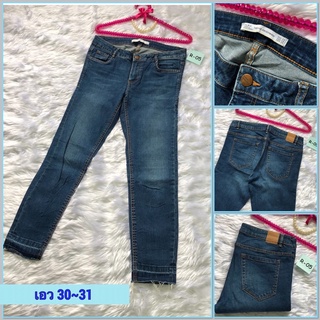 R#05👖กางเกงยีนส์ผู้หญิง ZARA~Trafaluc denimwear ขาเดฟผ้ายืด แต่งปลายขารุ่ย มือสองญี่ปุ่น สภพใหม่ เอว30-31นิ้ว