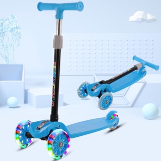 Kid Scooter สกู๊ตเตอร์ 3 ล้อ ล้อมีไฟ พับเก็บง่าย ช่วยบริหารกล้ามเนื้อขาและช่วยในการทรงตัวของเด็ก ปรับความสูงได้ 4 ระดับ