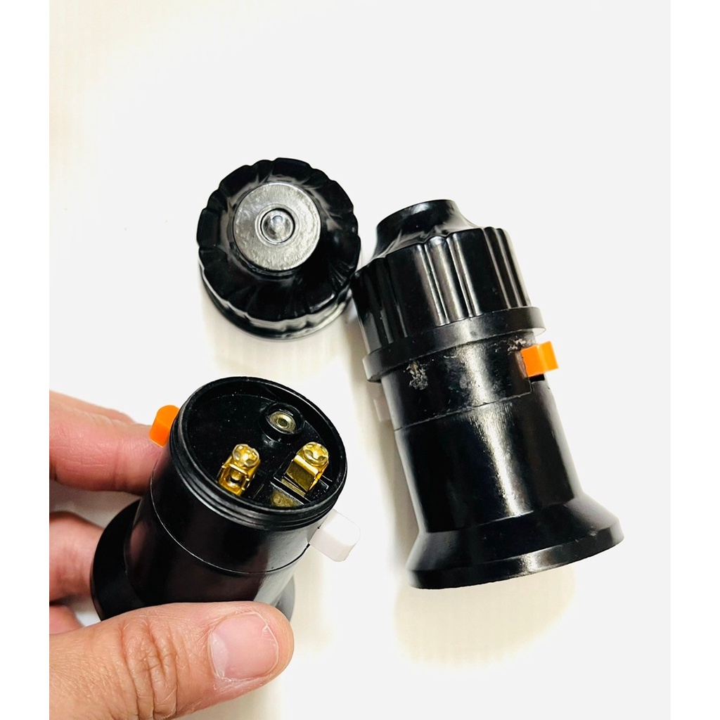 ขั้วห้อยเกลียวมีสวิตซ์ Model : 087 6A 250V