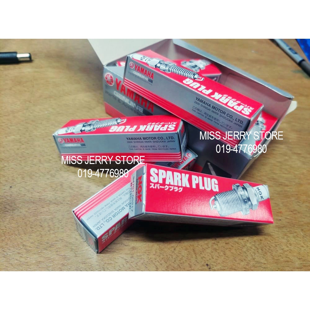 หัวเทียน NGK YAMAHA B7HS-10 สําหรับมอเตอร์นอก 2-Stroke Enjin bot Plug