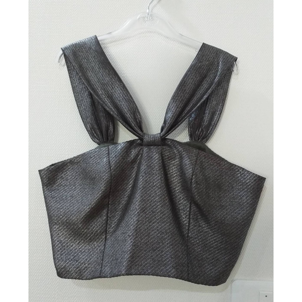 Narit นาริท เสื้อครอป Size L สายเดี่ยว narit อกกว้าง 34 นิ้ว มือ2  สภาพใหม่มาก