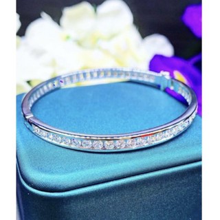 กำไลข้อมือเพชรแท้ฝังสอดรอบวงขนาด 10 ตัง Genuine Diamonds Bangle (1/10 carats each) ใช้เพชรน้ำขาว 99 VVS ขาวใส