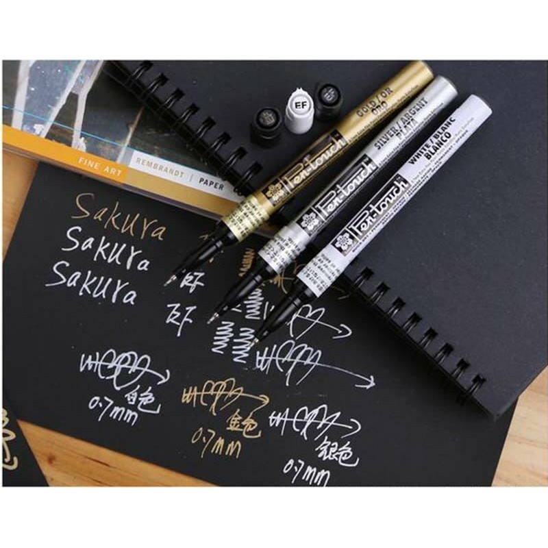 ปากกาเพ้นท์ EF หัวเล็กพิเศษ Sakura Pen-Touch Paint Marker 0.7 mm สีทอง/สีเงิน/สีขาว
