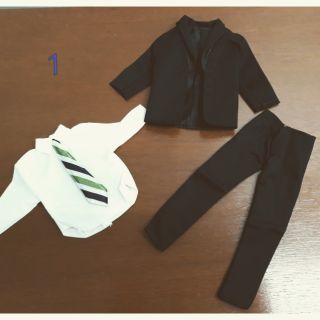 ชุดเสื้อผ้าตุ๊กตาไซส์เคน ของใหม่(มีสินค้าพร้อมส่ง)