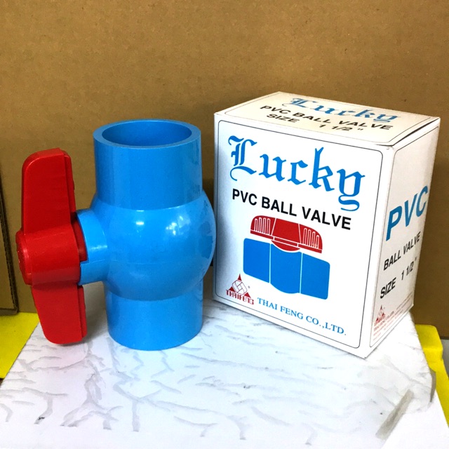 บอลวาล์ว วาล์วปิดเปิด วาล์วน้ำ ประตูน้ำ พีวีซี pvc 1.5 นิ้ว (นิ้วครึ่ง) คละยี่ห้อ