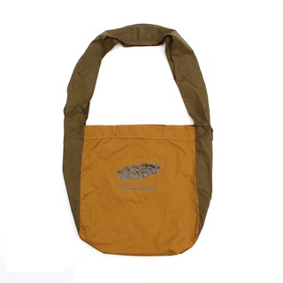 Keen กระเป๋า รุ่น KHT RECYCLE PACKABLE SHLDR BAG (GOLDEN BROWN/DARK OLIVE)