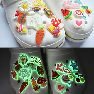 ราคาJBL 🌀🔆- ตัวติดรองเท้ามีรู เรืองแสง A “ จุดไฟใส่เท้า ” 🔆✨ shoe Charm “ light up ” 👠🌈 เรืองแสง ในที่มืด