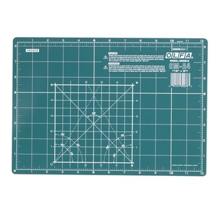 แผ่นยางรองตัด OLFA A4  22.5x30 ซม. หนา 2 มม. โอฟ่า CM-A4