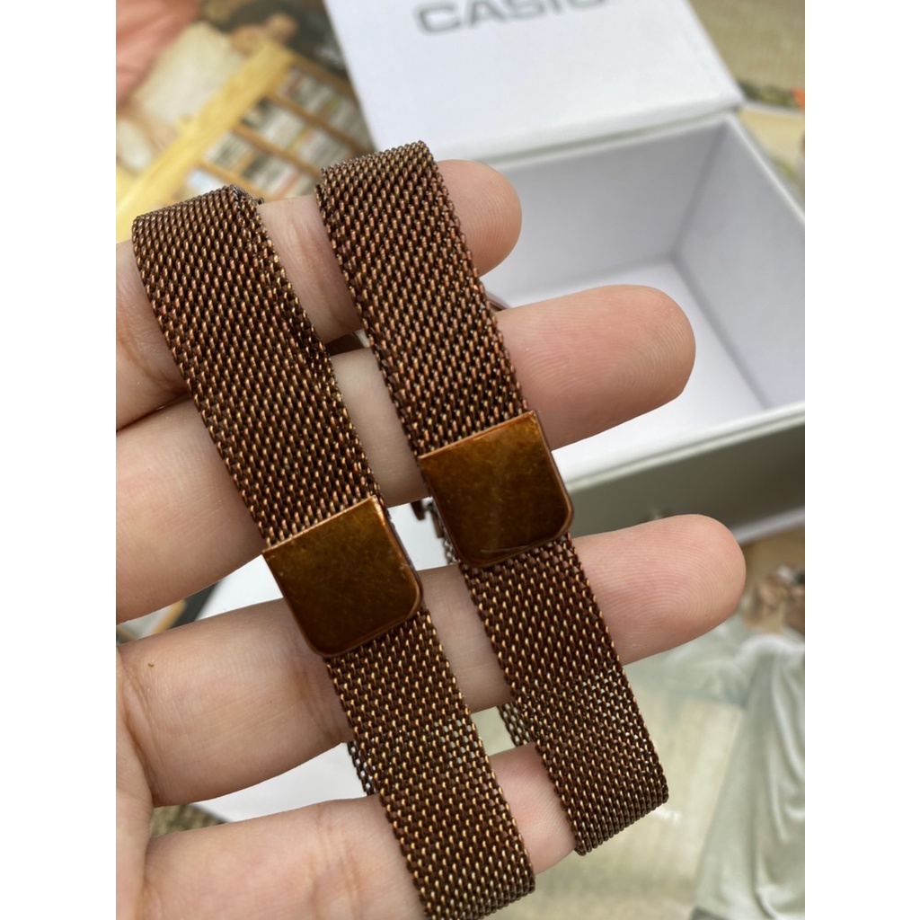🔥ลด 50% ใส่โค้ด INCLZ11🔥 นาฬิกาข้อมือแฟชั่นคาสิโอ้ ยี่ห้อหรู สายแม่เหล็ก เหมาะสำหรับผู้หญิง