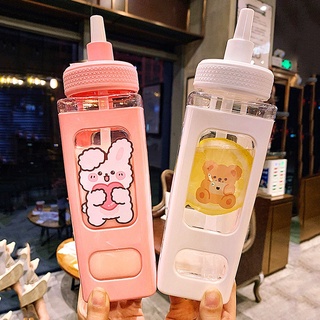 ขวดน้ำแก้ว ขวดน้ำน่ารัก ขวดน้ํา 700/900 ml ขวดน้ําพกพา ทนความร้อน พร้อมหลอด กระบอกน้ำดีไซน์เก๋ พกพาสะดวก