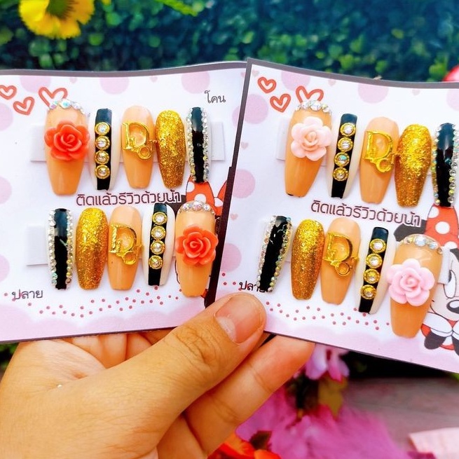 [ลด 70฿ ใช้โค้ด MON418UF] โค้ดเล็บปลอมสีเจล 007 ลายหรูหรา เป็นงานทำมือทุกชิ้น  (แถมกาว+ตะไบ)
