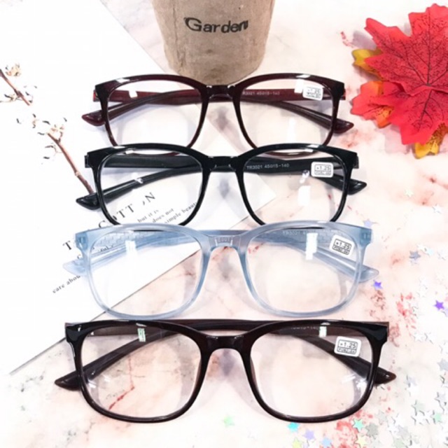 ใส่โค้ด 44FREE40 ลด 40 บ. แว่นสายตายาว +50ถึง+400 เนื้อพลาสติกน้ำหนักเบา รุ่น3021