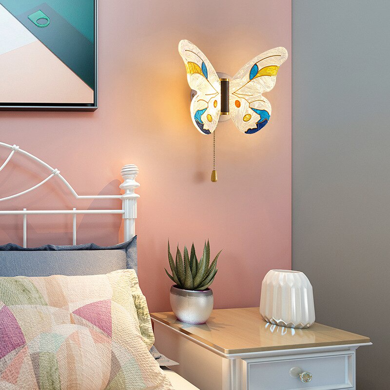 IKEE โคมไฟติดผนังผีเสื้อ โมเดิร์น Led โคมไฟผนังหัวเตียง สําหรับตกแต่ง ห้องเด็ก ห้องนั่งเล่น ห้องนอน
