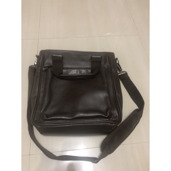 กระเป๋าสะพายผู้ชายของใหม่ป้ายห้อยDapper