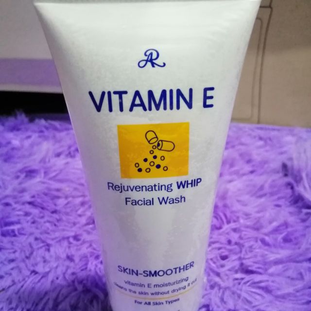 Vittamin e facial wash