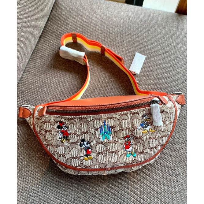 กระเป๋าคาดอก💖COACH X DISNEY LEAGUE BELT BAG IN SIGNATURE TEXTILE JACQUARD WITH MICKEY MOUSE AND FRIE