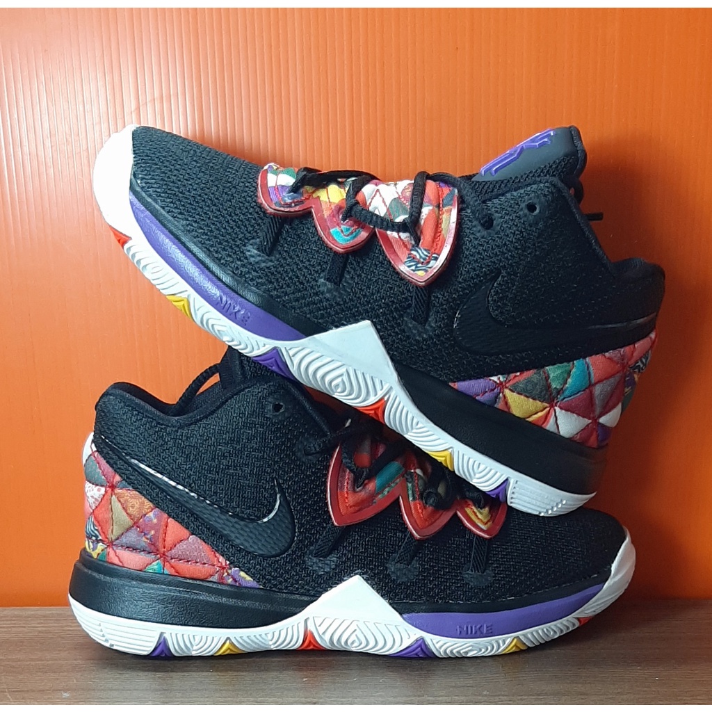รองเท้าเด็กมือสองของแท้ Nike Kyrie 5 Chinese New Year 2019  18cm 💛💛💛💛
