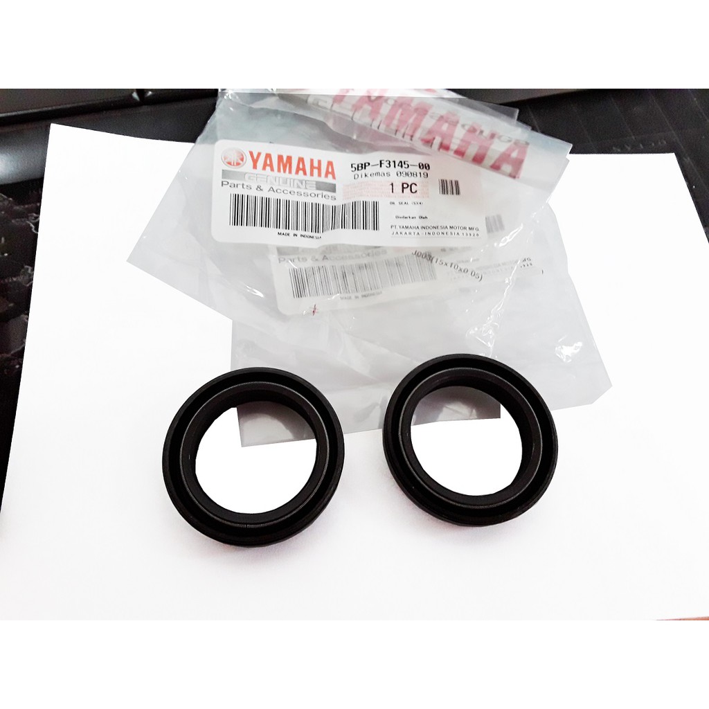 ซีลโช๊คหน้า Yamaha R15 ( 5BP-F3145-00 )ของแท้ ราคาต่อคู่ สินค้าพร้อมส่ง ยามาฮ่าอาร์15