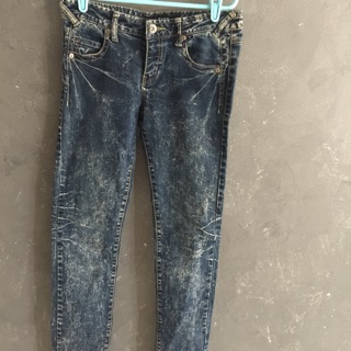 กางเกงยีนส์ มือ2 สีน้ำเงินฟอก ทรงเดฟ มือ2 สภาพดี ป้ายNixjeans