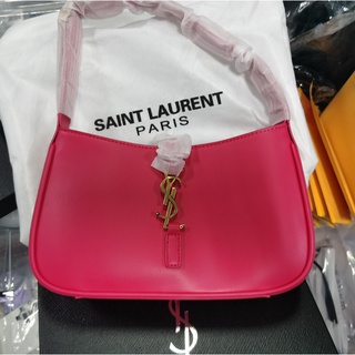 ใหม่ SAI*T LAURENT MONOGRAM HOBO BAG 2022