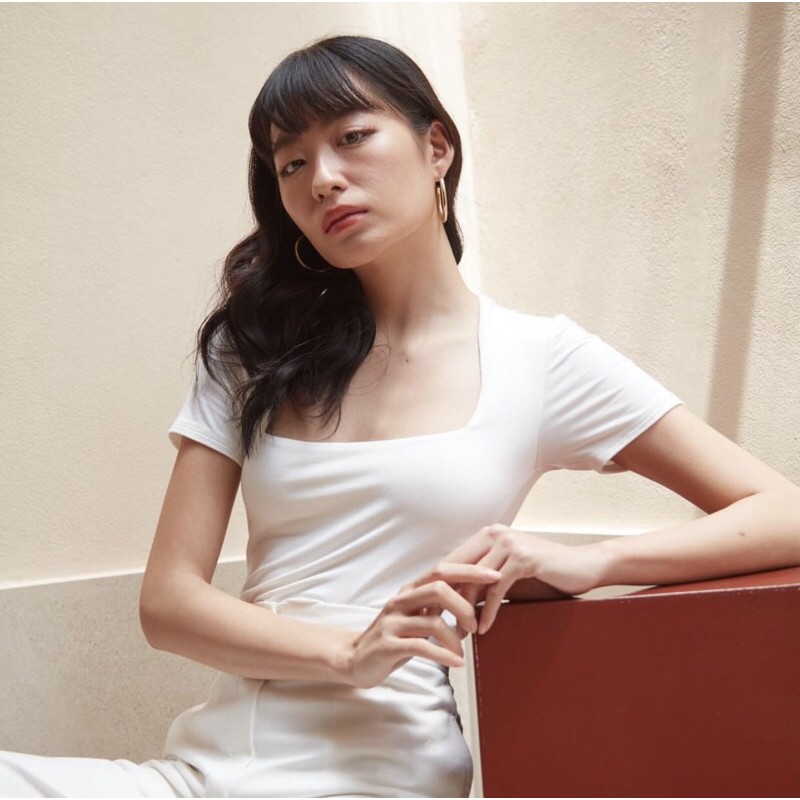 Passara เสื้อคอเหลี่ยมทรงยอดฮิตตอนนี้  new in pack