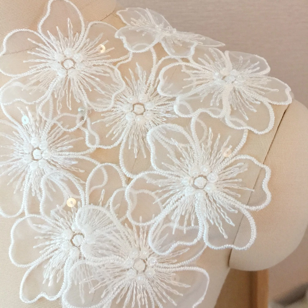 แผ่นแพทช์ผ้าลูกไม้ ปักลายดอกไม้ สีขาว กว้าง 8 ซม. DIY 5 ชิ้น
