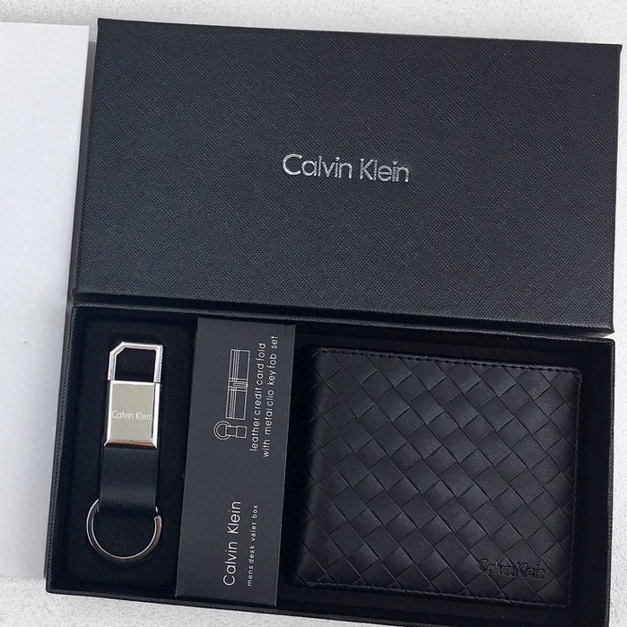 [Hot Sell ] Calvin Klein กระเป๋าสตางค์ผู้ชาย หนังวัว กระเป๋าสตางค์แบบพับ กระเป๋าสตางค์ใบสั้น คุณภาพสูง