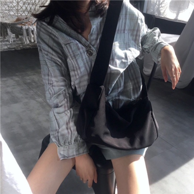 N025 กระเป๋าสะพาย ผ้าไนล่อน(ผ้าร่ม) ขนาด 12.5นิ้ว