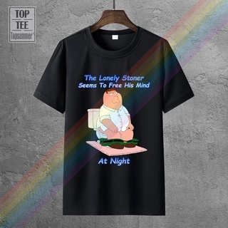 ถูกสุดๆพร้อมส่ง เสื้อยืดลําลอง แขนสั้น พิมพ์ลาย The Lonely Stoner Seems To Free His Mind At Night Peter Griffin Version