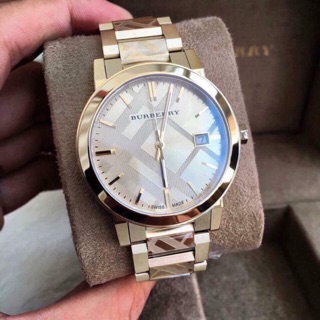 BU9038.  38mm. Burberry Unisex Swiss Gold Ion-plated Stainless Steel Watch 38mm BU9038 ใส่ได้ทั้งชายหญิง