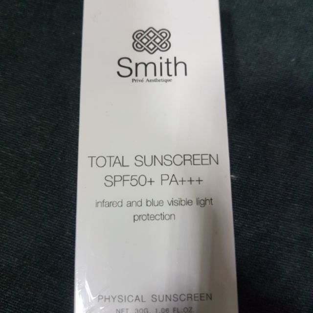 Smith Total Sunscreen SPF50+ PA+++