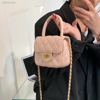 💞จัดส่งทันที👀Classic bag women mini portable lipstick bag key bag earphone bag small square bag shoulder bag messenger